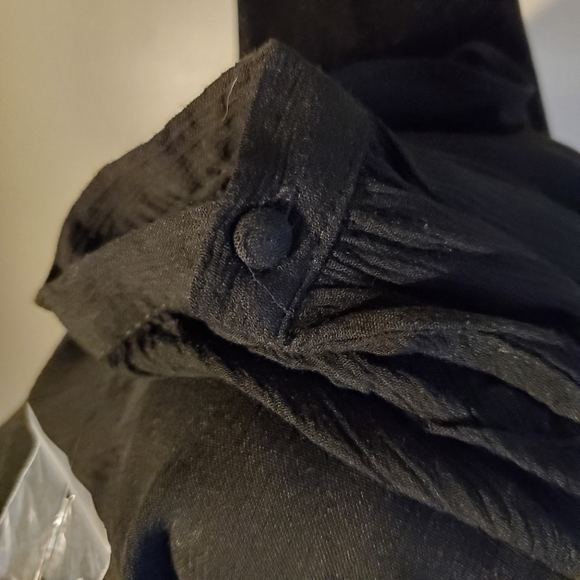 Crepe Black Blouse - Picture 5 of 6